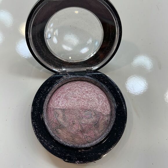 MAC EYESHADOW BUNDLE! - Picture 10 of 11